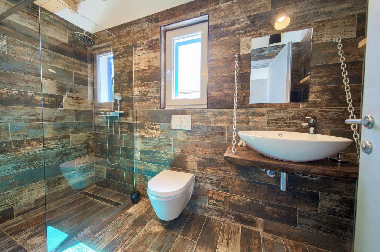 Pax Houses Vrh  Екстер'єр фото
