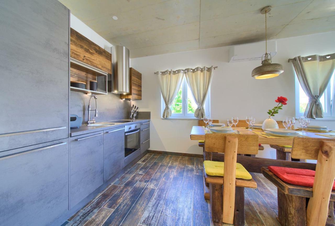 Pax Houses Vrh  Екстер'єр фото